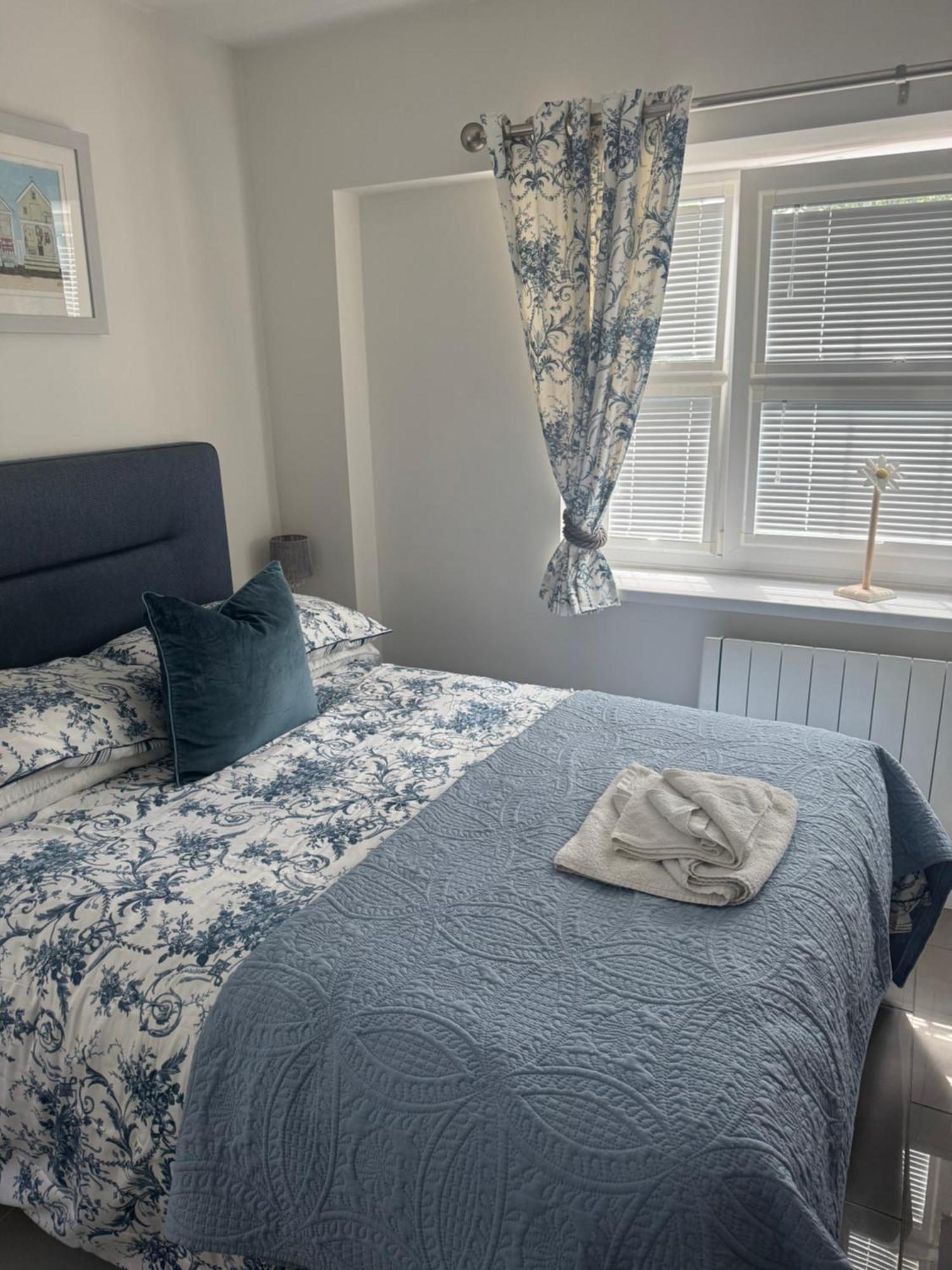 Downsfield Bed And Breakfast St Ives  Bagian luar foto